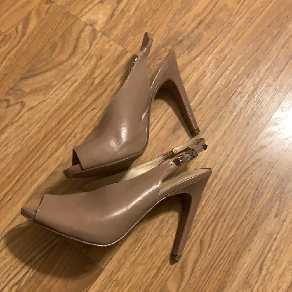 Nine West size 8 high heels